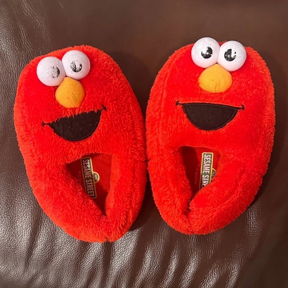 Sesame Street Elmo Red Fuzzy Slippers